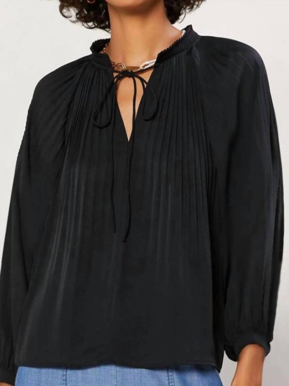 EUC Current Air Los Angeles Black Pleated Split Neck Blouse Size XS